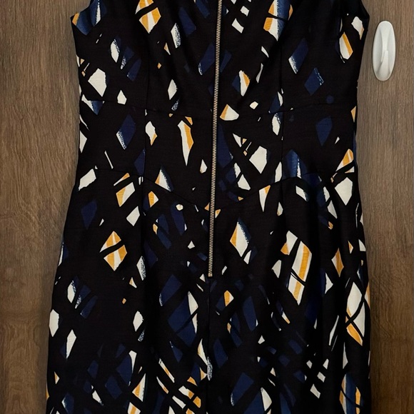 Tahari Arthur S. Levine geometric black structured exposed zipper dress, size 6 - Picture 9 of 16